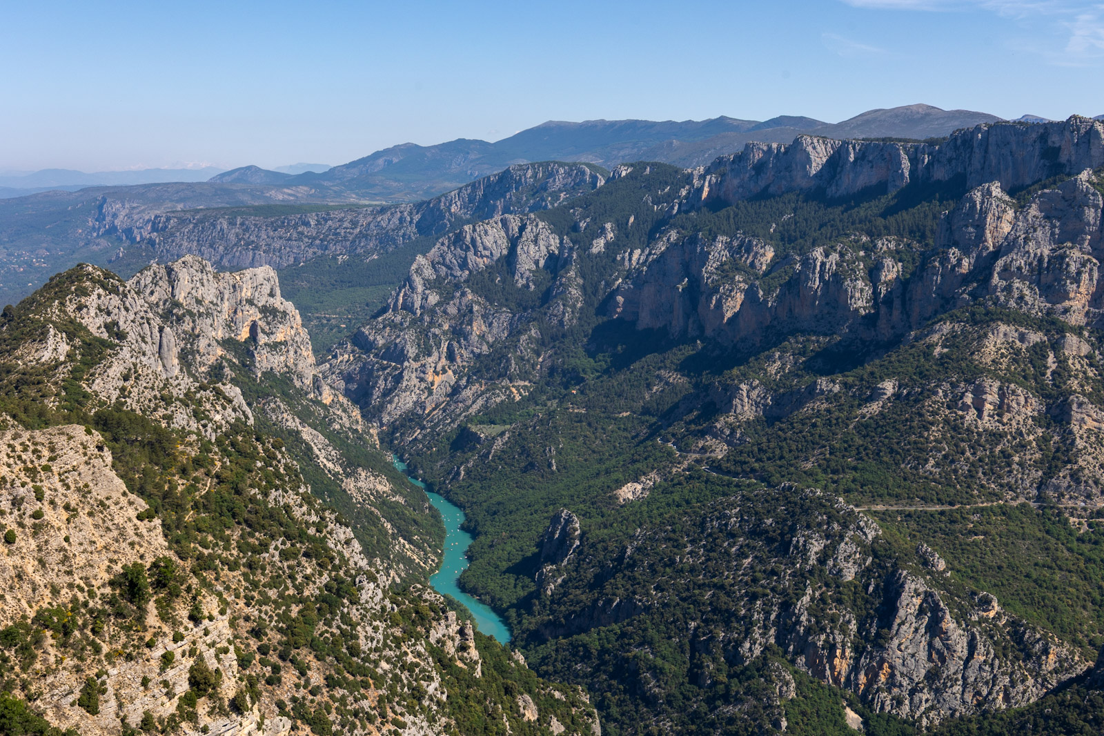 Gorges du Verdon : canyon calcaire, rivière turquoise et falaises majestueuses pour randonnée en Provence